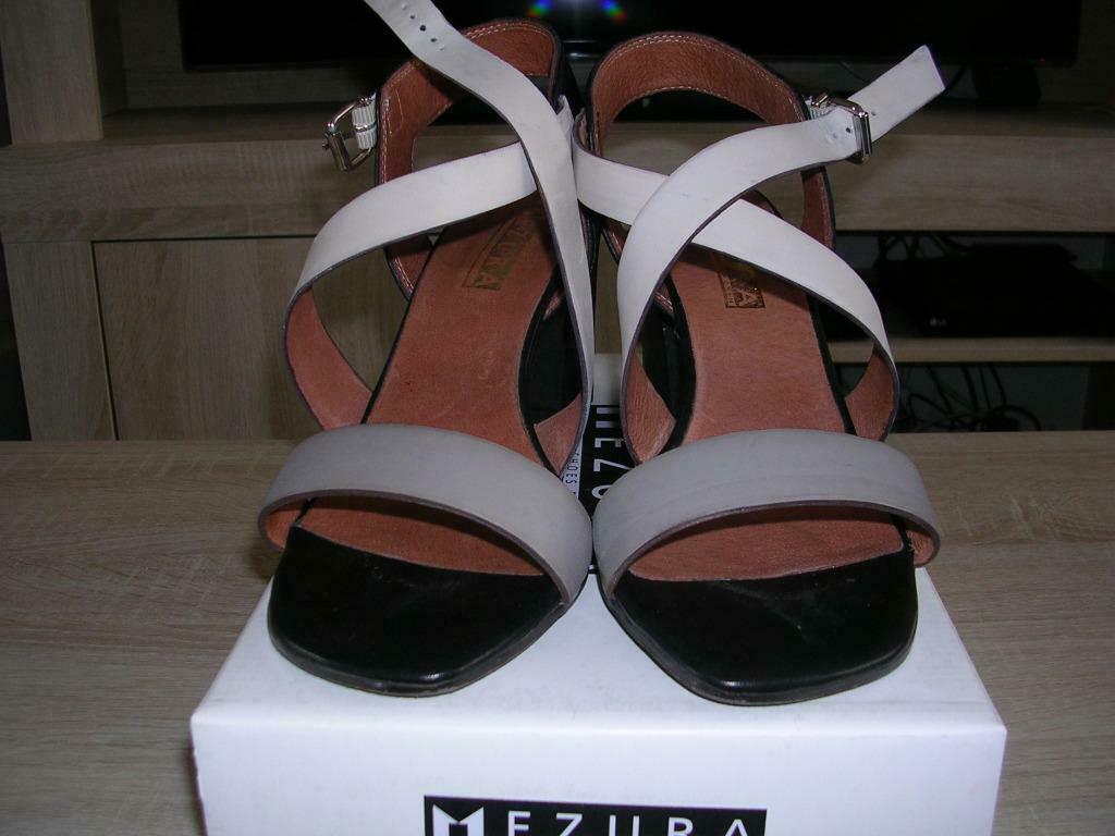 Dames schoenen met hoge hak.Maat 42. (nieuwstaat), Kleding | Dames, Ophalen, Schoenen met lage hakken, Zwart, Zo goed als nieuw