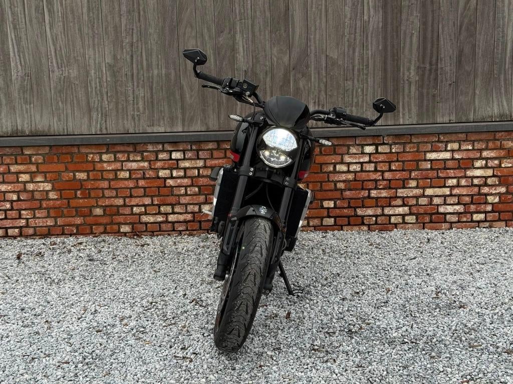 triumph trident 660cc/2023/led/quickshift/radiatorprotector, Motoren, 3 cilinders, Sportuitlaat, Meer dan 35 kW, Naked bike
