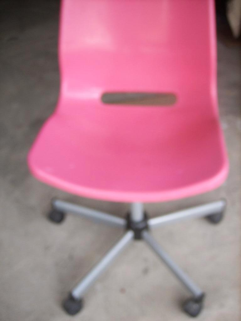 Chaise de bureau très robuste, Ophalen, Zo goed als nieuw, Roze, Bureaustoel