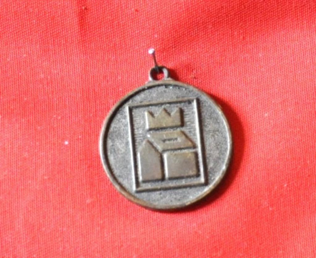 medaille pendentif banque cger, Enlèvement ou Envoi, Utilisé, Autres types