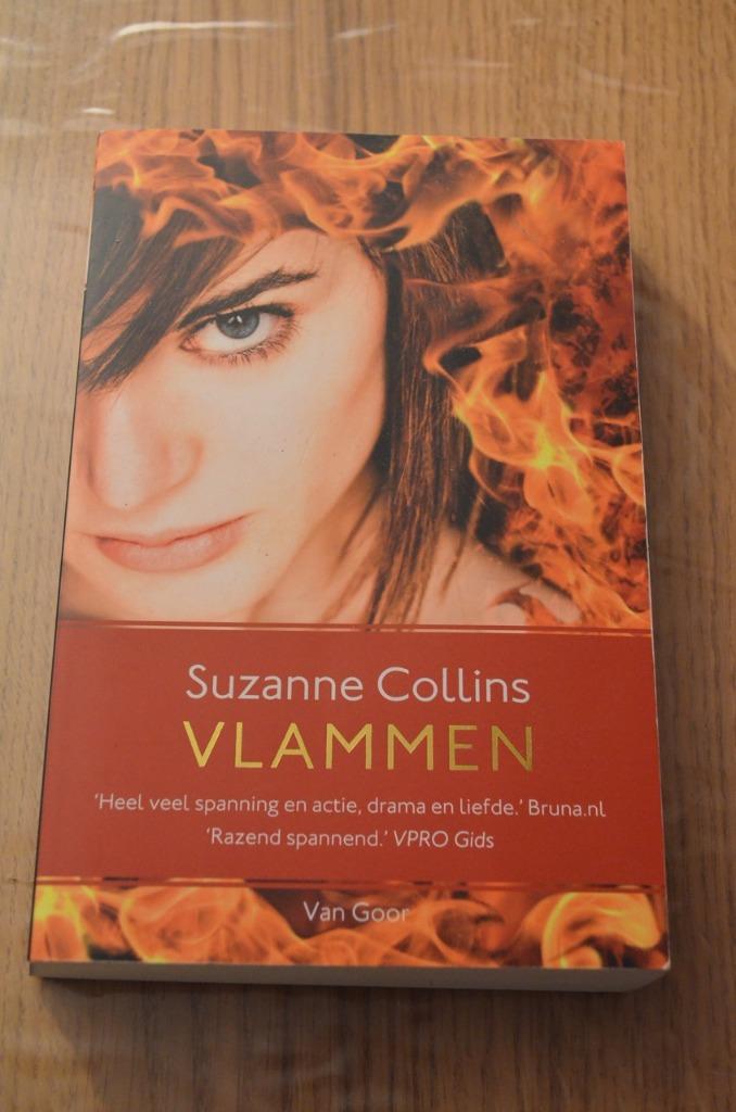 Suzanne Collins - Vlammen, Ophalen of Verzenden, Gelezen, Suzanne Collins