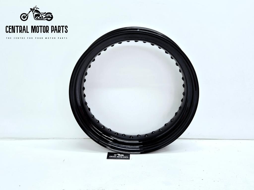 Jante noire 17 pouces 17x4,50, Motos, Pièces | Harley-Davidson, Enlèvement ou Envoi, Utilisé
