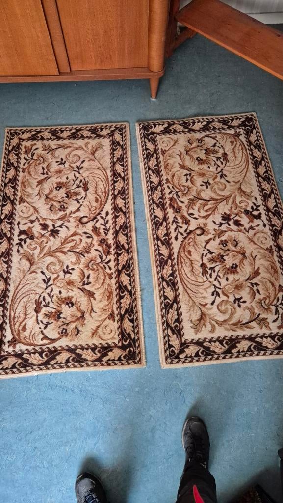2 tapijtjes, 70 x 134 cm, Huis en Inrichting, Ophalen, Bruin