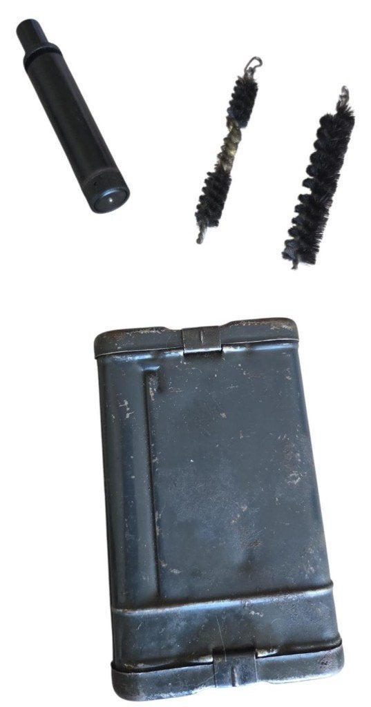german ww2 k98 cleaning box marked with "cmr 41', Ophalen of Verzenden