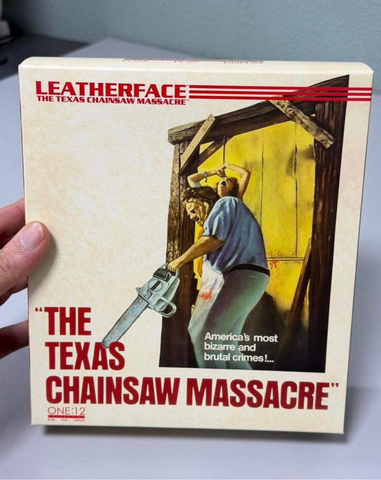 Mezco One:12 Leatherface Texas Chainsaw Massacre 1974 NEUFE, Enlèvement ou Envoi, Neuf, Plus grand que 1:35, Personnage ou Figurines