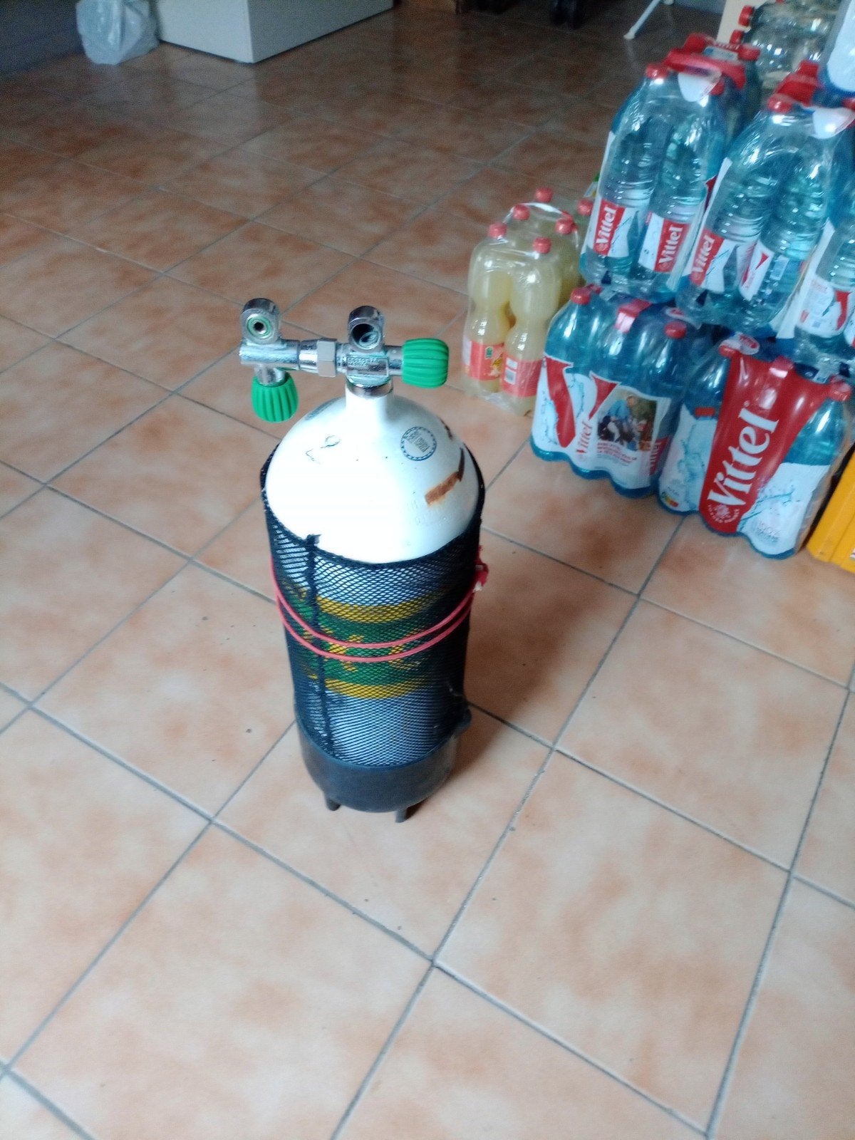 Fles van 15 liter 232 B, Ophalen