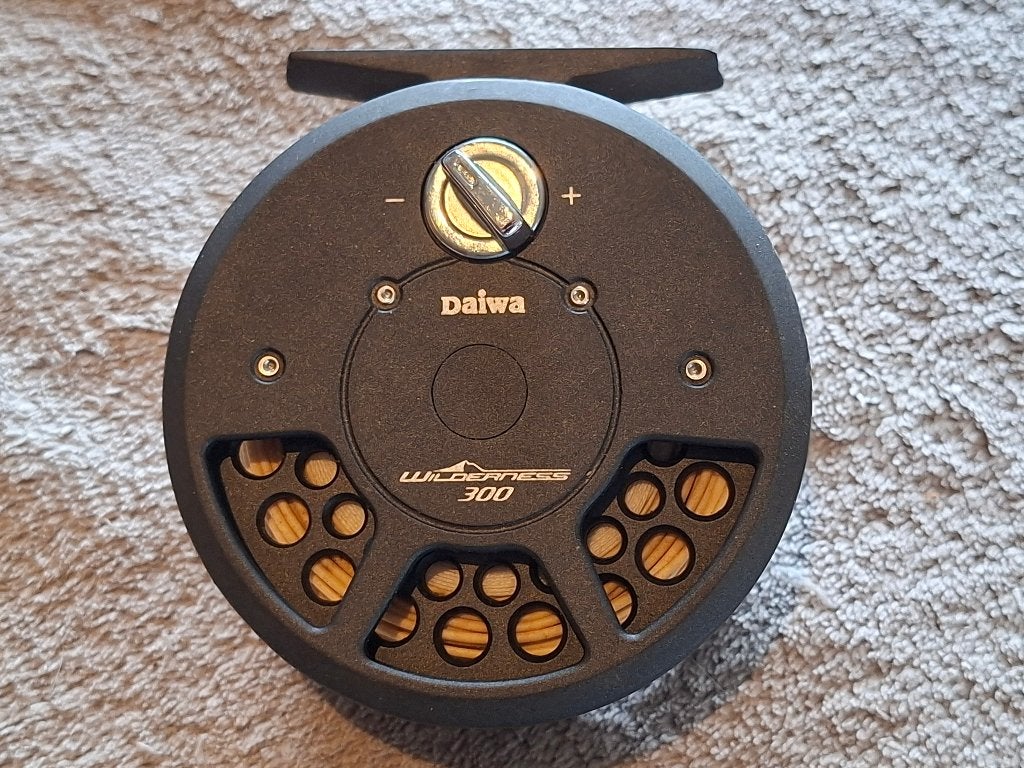 DAIWA VLIEGVISREEL WILDERNESS 300, Enlèvement, Comme neuf, Moulinet