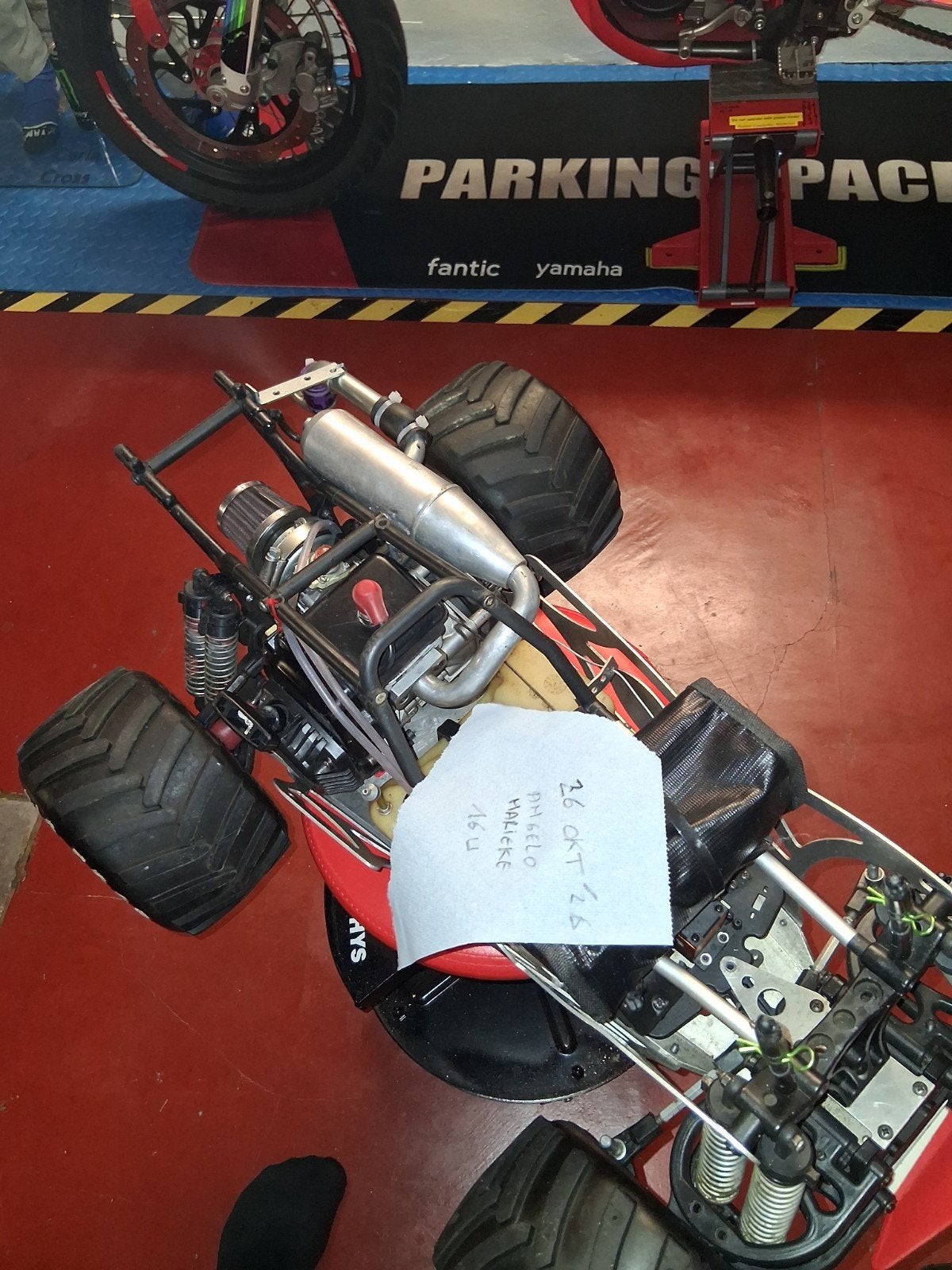 fg monster truck  prachtige staat vele 100den € extra's, Hobby en Vrije tijd, Benzine, Gebruikt, Auto offroad, Ophalen of Verzenden