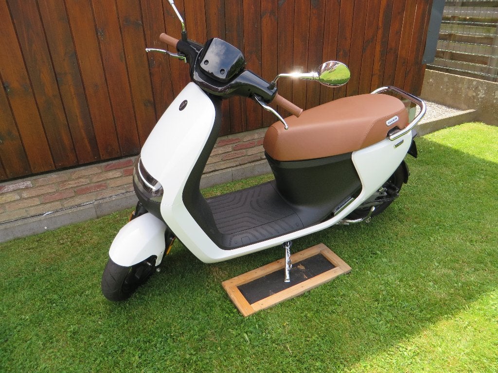 SEGWAY E 125 S, Fietsen en Brommers, Scooters | Overige merken, Ophalen, Elektrisch, Segway, Klasse B (45 km/u)