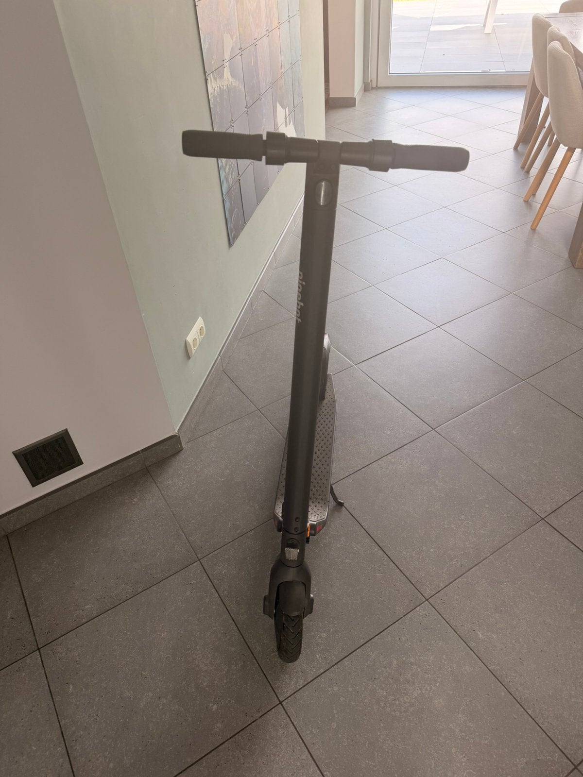 Trotinettes electrique ninebot kickscooter E22E, Enlèvement, Comme neuf