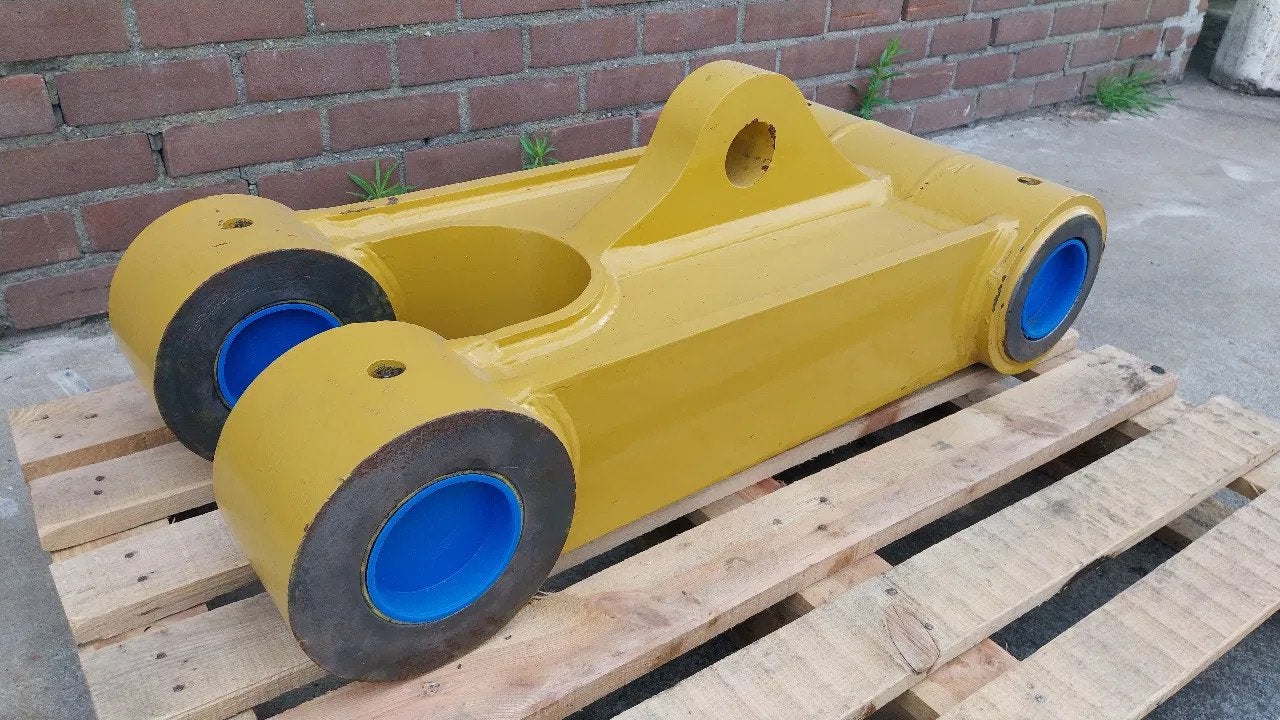 Caterpillar bucket link for cat 345 349 350 352