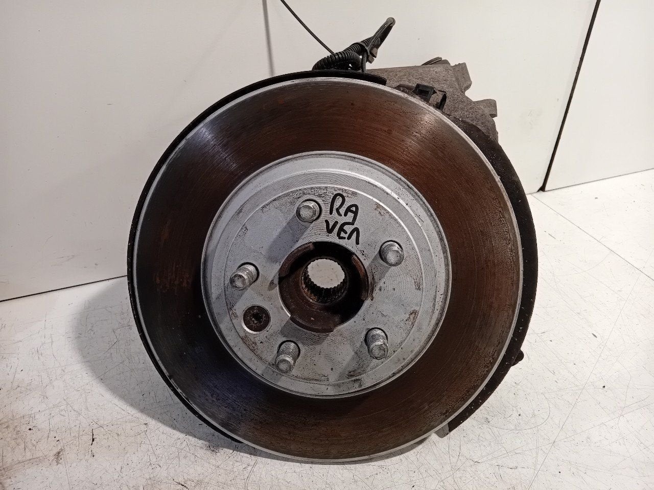 Wielnaaf rechts achter Land Rover Discovery, Auto-onderdelen, Onderdelen@venauto.nl, Van der Ven Autorecycling B.V., Ettenseweg 76, 4706 PB Roosendaal, The Netherlands