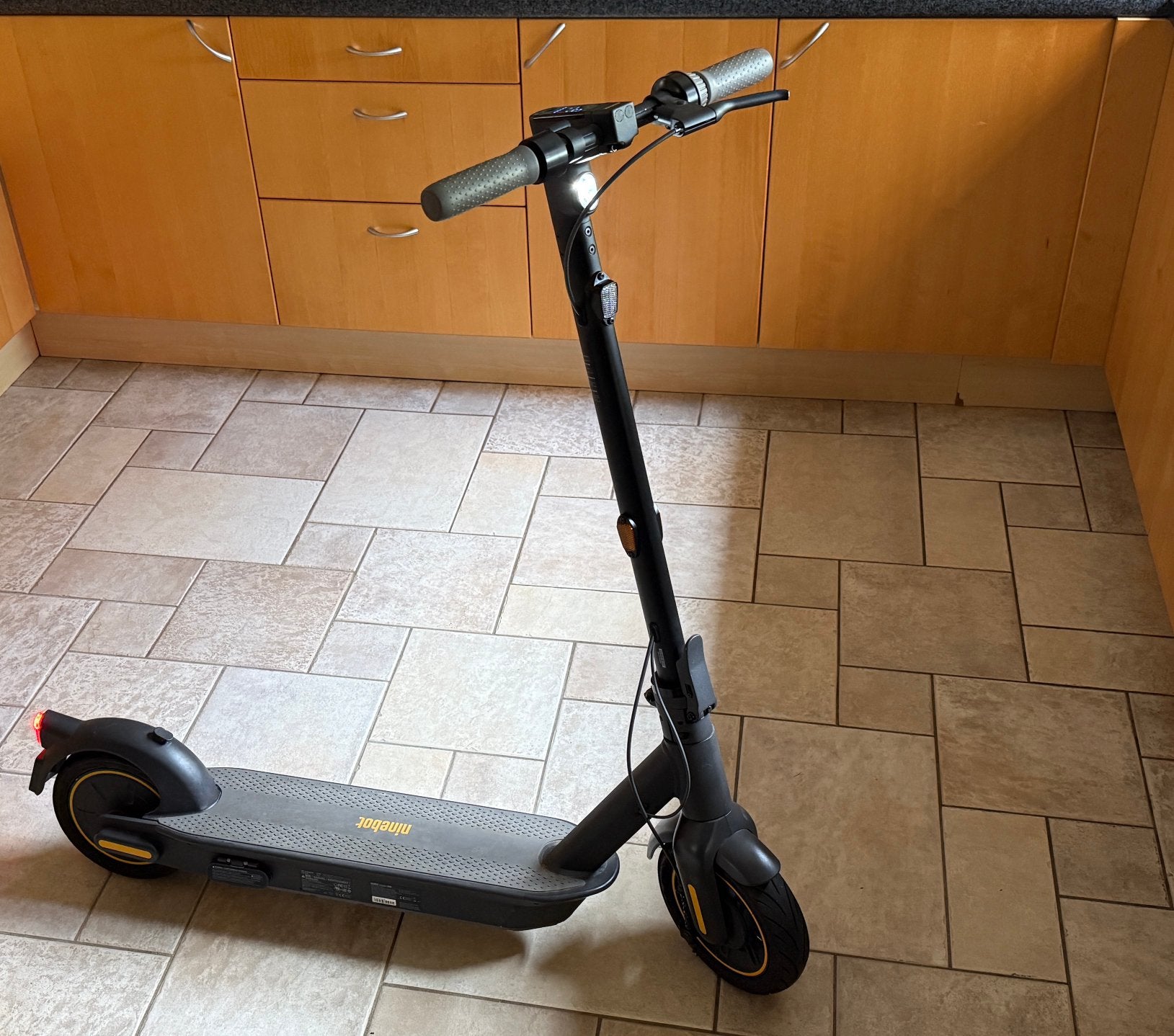 Segway Ninebot KickScooter G30E II met 65 km range, Fietsen en Brommers, Steps, Ophalen, Zo goed als nieuw, Elektrische step (E-scooter)