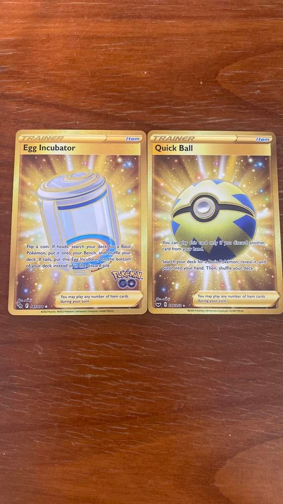 Gold trainer Quick ball & Egg Incubator, Enlèvement ou Envoi, Comme neuf, Plusieurs cartes