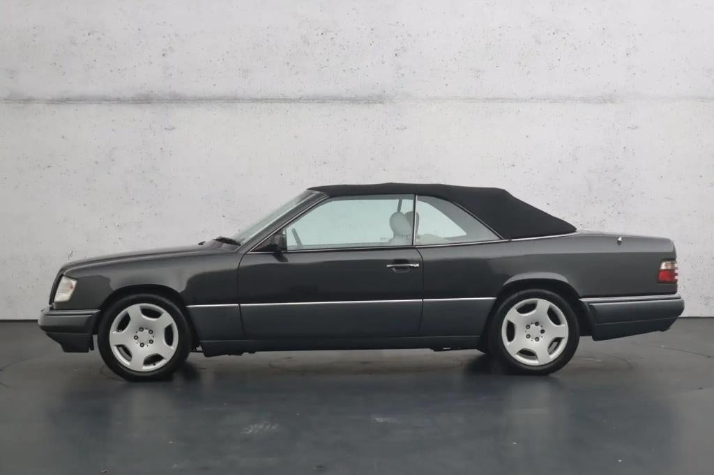 e 220 cabrio oldt. 1994 in topconditie oldtimer farm aalter, foto 12
