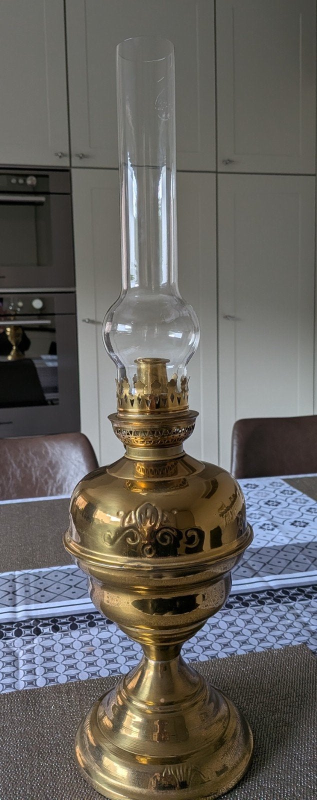 Mooie antieke petroleum/olielamp, Ophalen