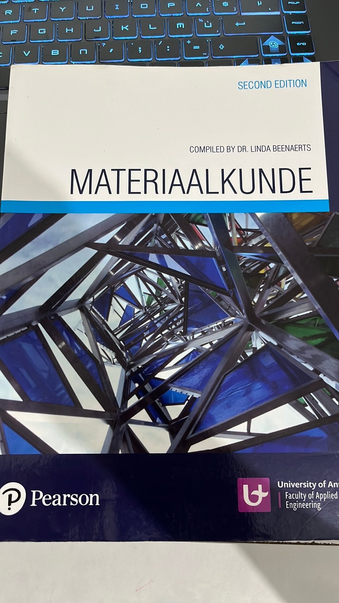 Materiaalkunde (second edition), Enlèvement ou Envoi, Comme neuf