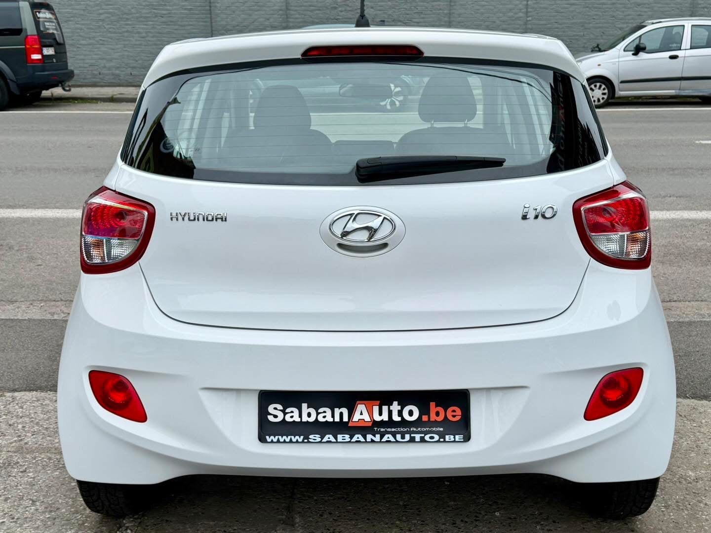 Hyundai I10 1.0i essence 2014, Auto's, Euro 5, Wit, Bedrijf, 5 deurs
