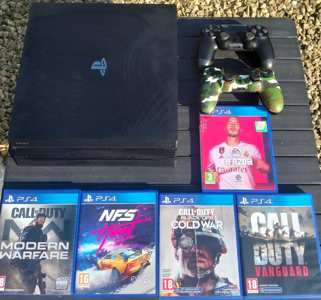 Playstation 4 pro 1tb, Games en Spelcomputers, Ophalen, Met 2 controllers, 1 TB, Pro
