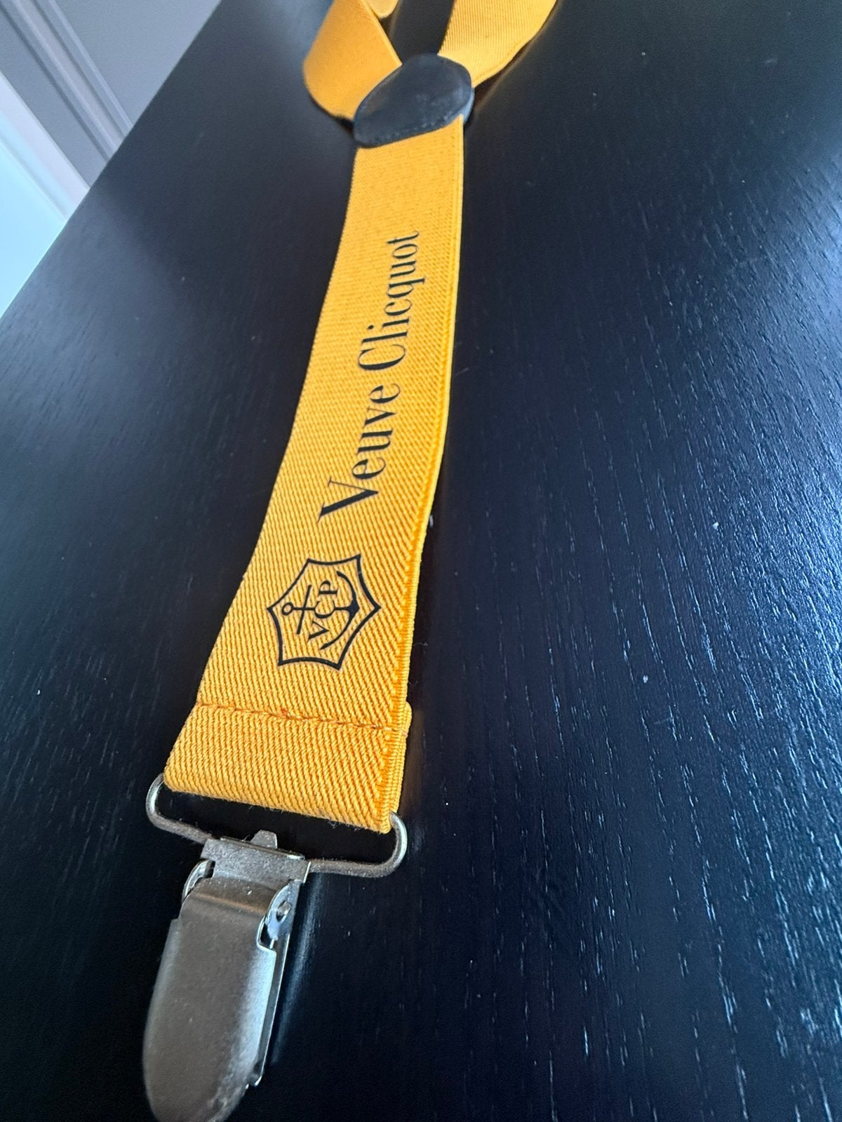 Originele bretels van Veuve Clicquot uniek stuk, Enlèvement ou Envoi, Comme neuf