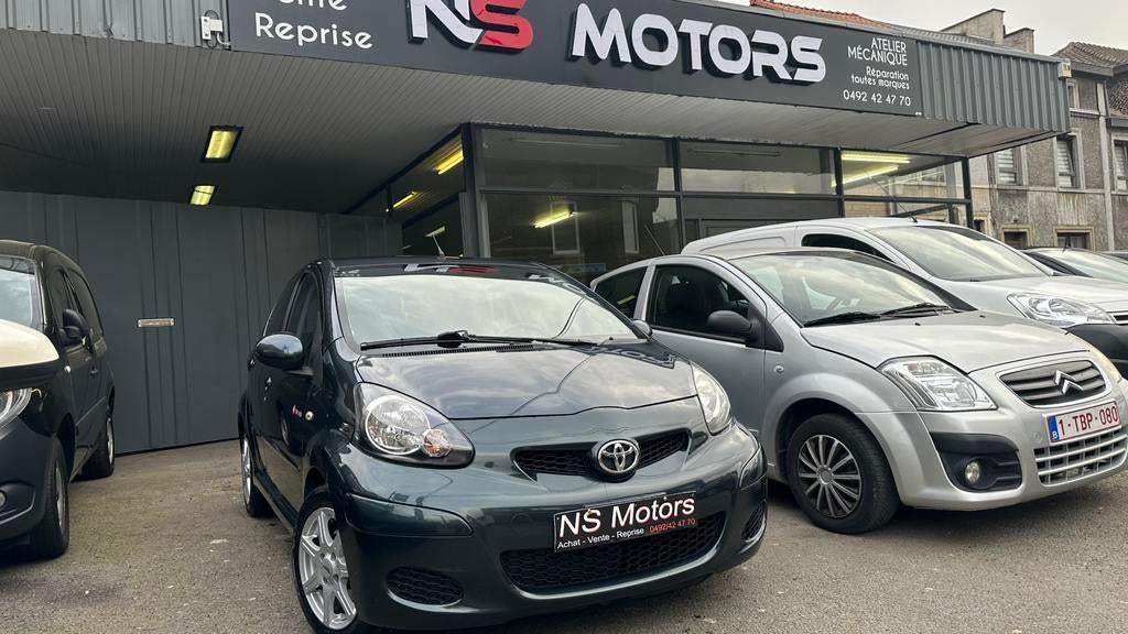 || Toyota aygo 1.0 essence boîte automatique ||, Euro 5, Achat, Entreprise, Noir