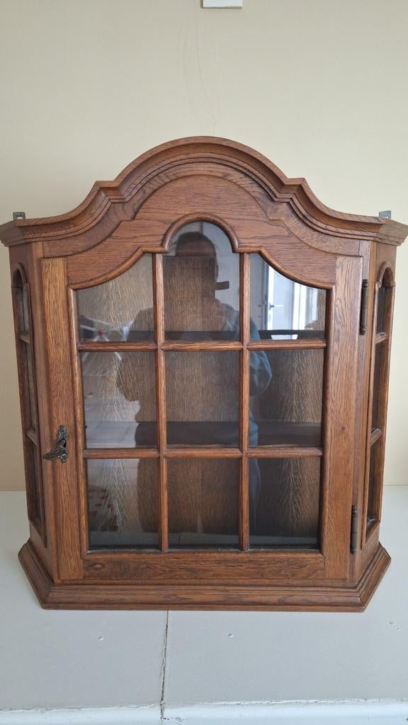 Vol eiken vitrine kastje, Ophalen