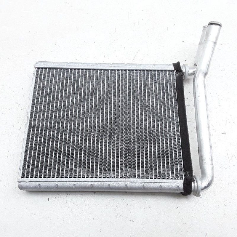 RADIATEUR DE CHAUFFAGE Toyota Corolla (E15), Dhr. M. Roggen, Toyota, Stadsweg 37 37
9917 PV  WIRDUM GR., NL, Utilisé