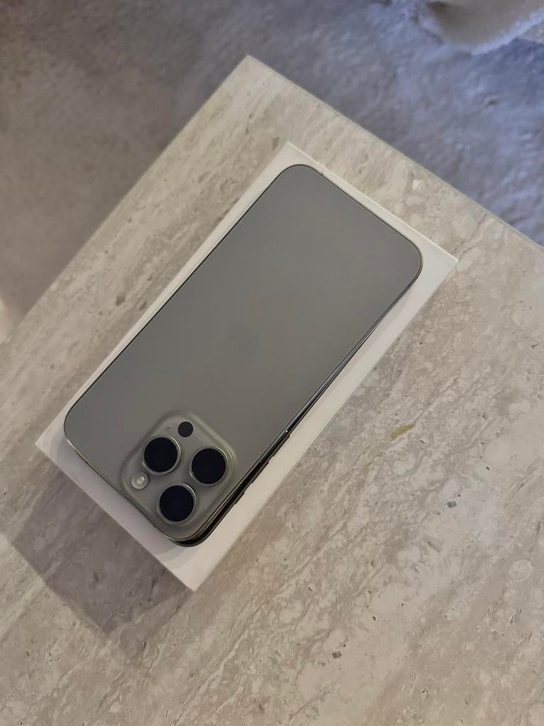 iPhone 15 Pro Max 256 Go, 256 GB, Gris, 86 %, IPhone 15 Pro Max