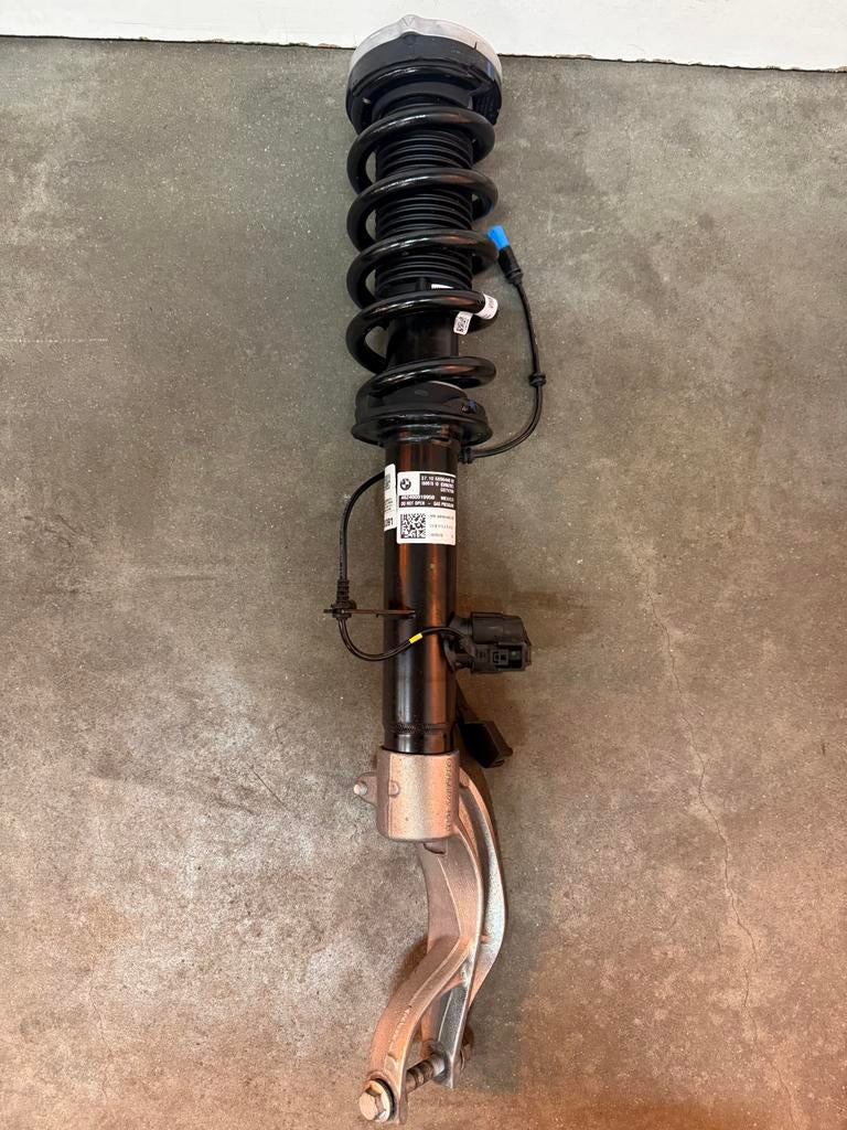 VOORSCHOKDEMPER BMW VDC G05 G06 37106896440 - TIZAUTOPARTS -, Ophalen of Verzenden, Gebruikt, BMW