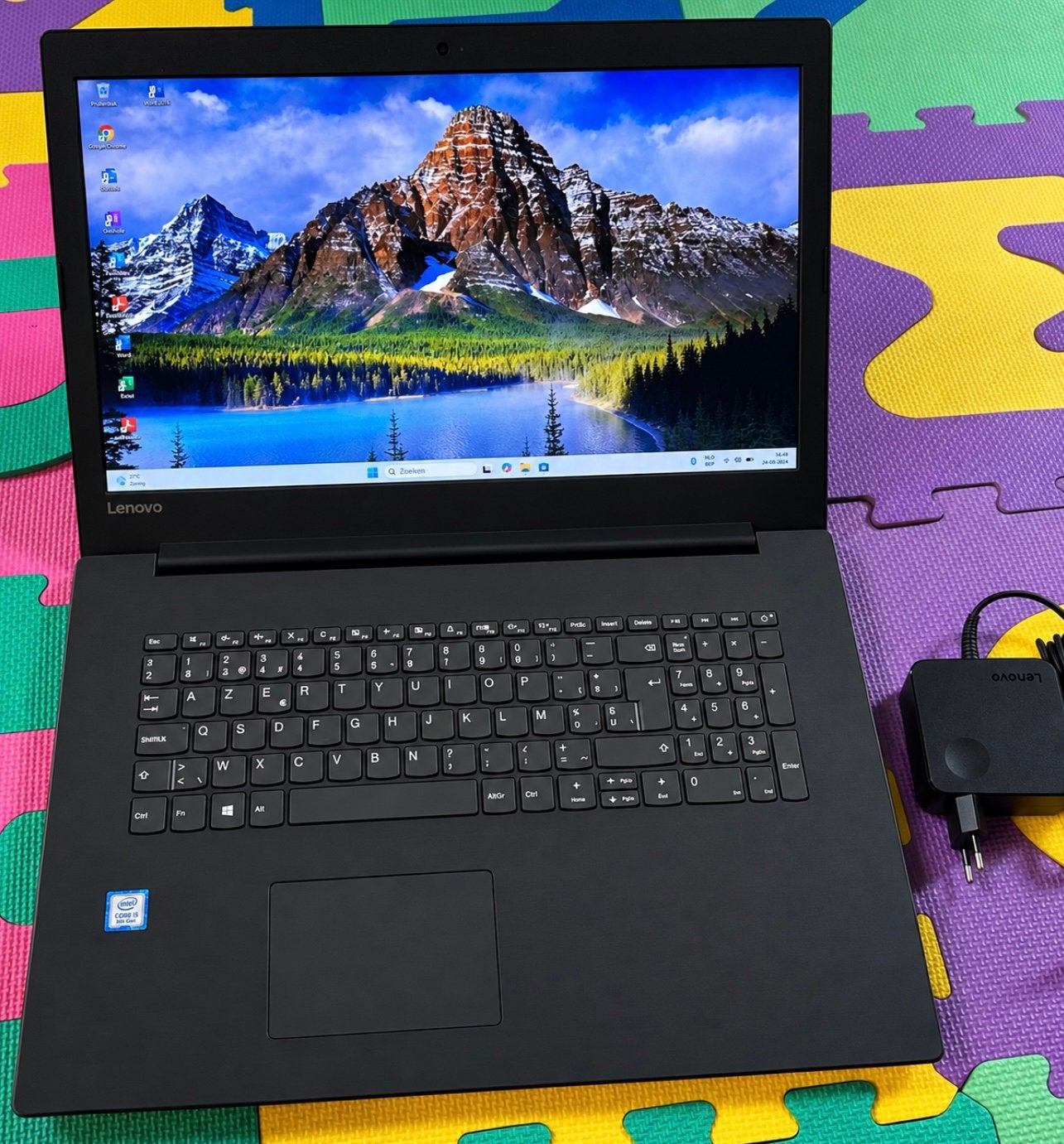 Mooie 17.3”Full Hd Lenovo/ i5-8250U/12gb ddr4/128gb ssd/1000, Computers en Software, Ophalen, Zo goed als nieuw