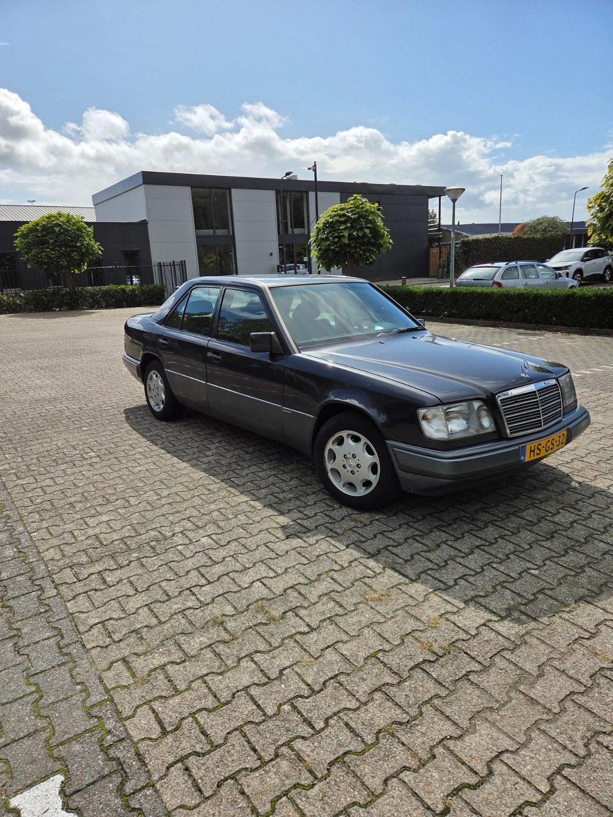 Mercedes E200 Élégance, Autos, Achat, Boîte manuelle, Berline, Particulier