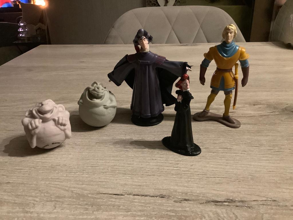 Disney De klokkenluider verschillende characters (5-12 cm), Collections, Jouets miniatures, Utilisé, Enlèvement ou Envoi