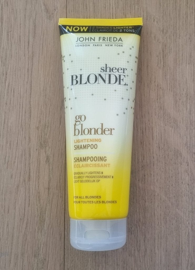Sheer blonde, go blonder lightening shampoo de John Frieda, Enlèvement ou Envoi, Neuf, Shampoing ou Démêlant