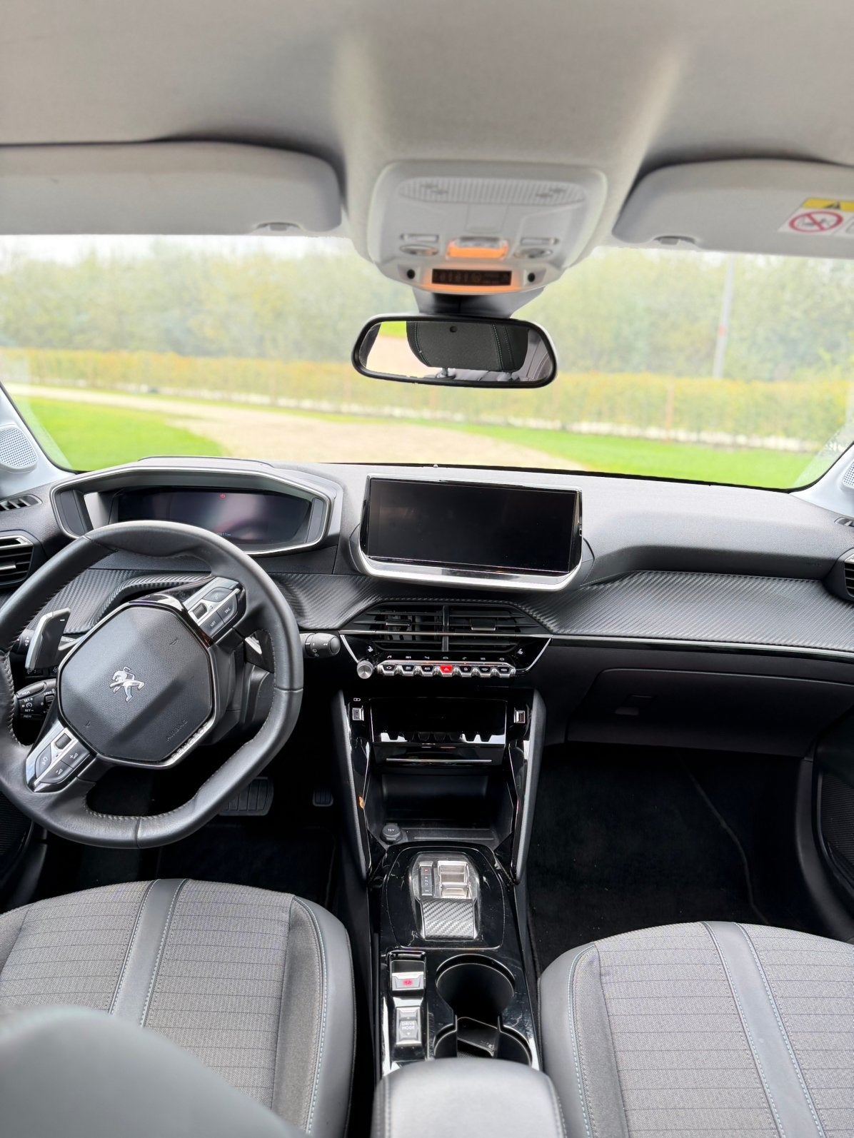 Peugeot 208 – Bouwjaar 2024 – 70.000 km – Zeer mooie, Autos, Achat, Particulier, Caméra de recul, Gris