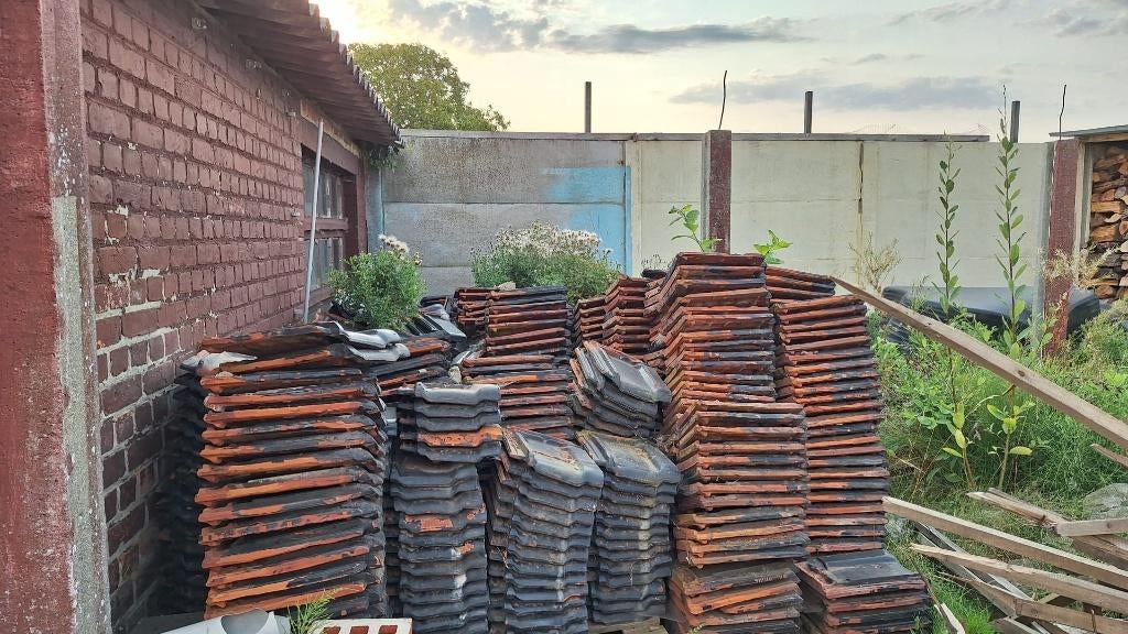 lot hennuyeres zwart glanzende dakpannen, Doe-het-zelf en Bouw, Ophalen, Gebruikt, Zwart, 15 m² of meer
