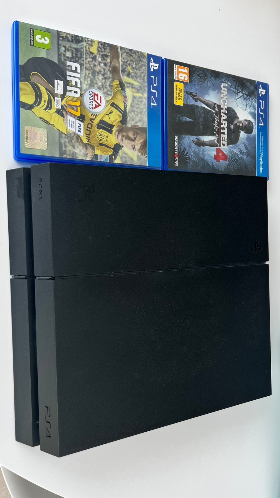 Playstation 4, Enlèvement, Utilisé