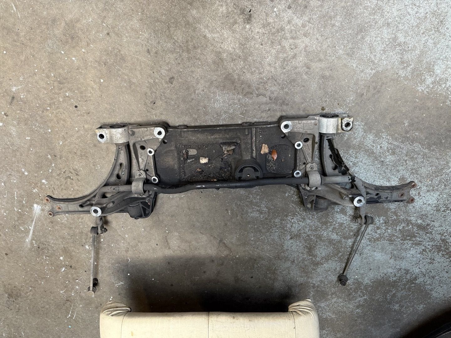 Volkswagen Touran / Golf subframe, -, Volkswagen, -, Enlèvement