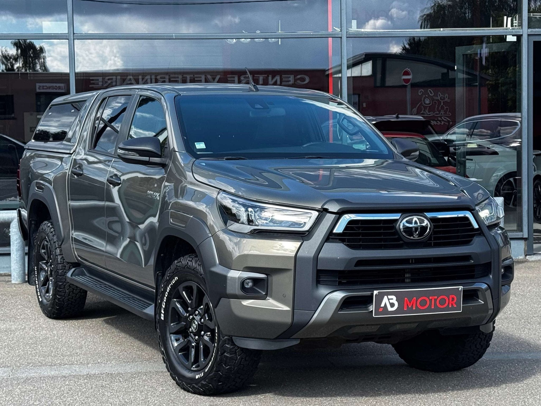 Toyota Hilux 2.8D-4D INVINCIBLE AUTO 4WD 204CV CAMERA HARDTO, Autos, Cuir, Achat, https://public.car-pass.be/vhr/8e63e0f0-b8c6-47ef-893f-94ea053435d9