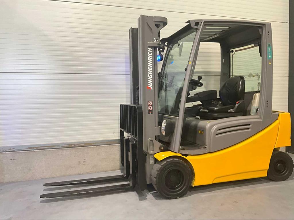 2019 Jungheinrich EFG 320 2000KG 4000 heures, Articles professionnels, Machines & Construction | Chariots élévateurs & Transport interne