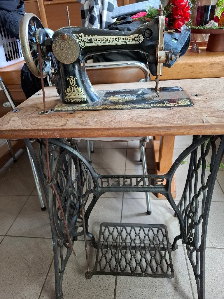 Antiek naaimachine, Antiek en Kunst, Ophalen