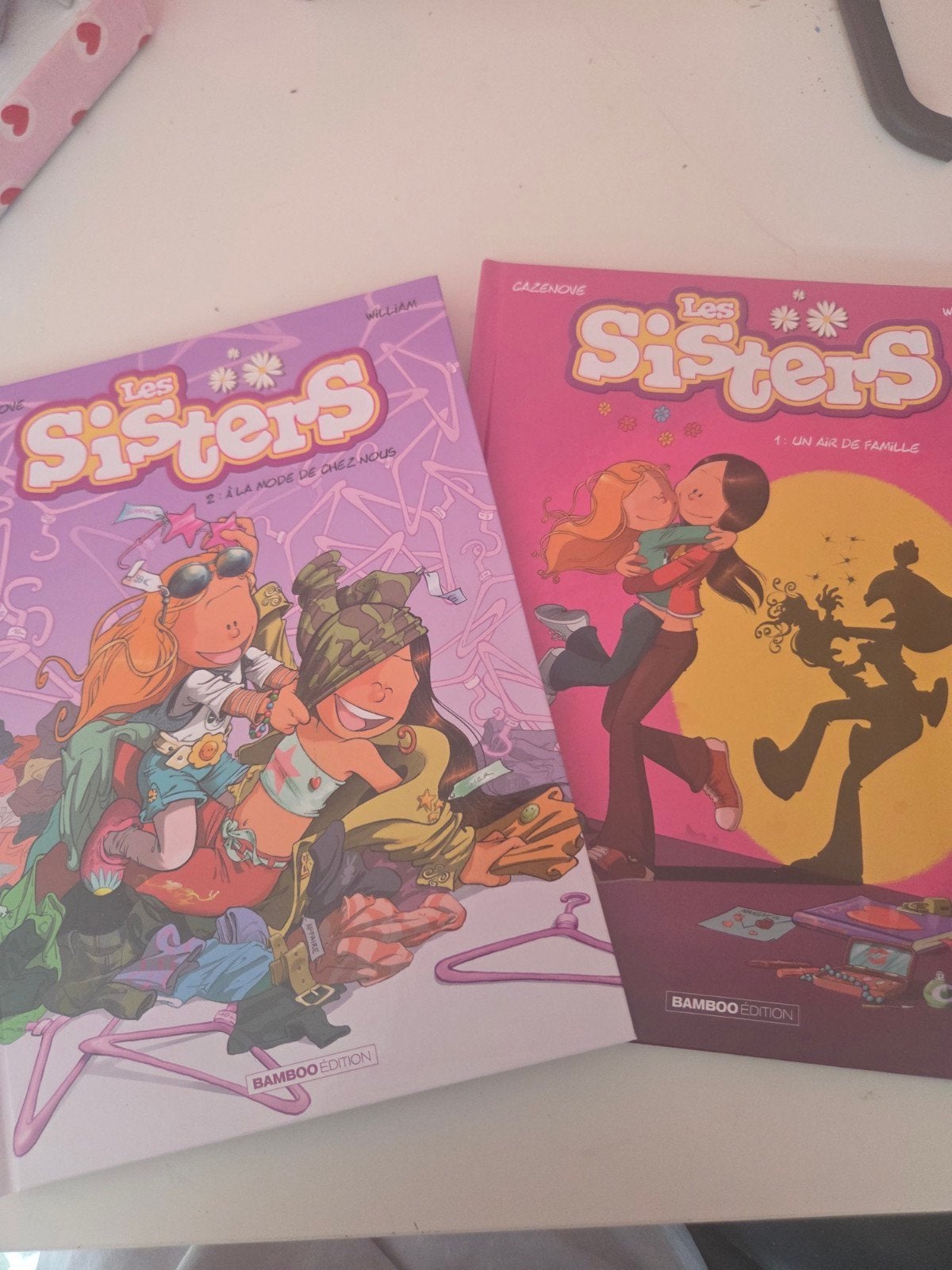 Lot de 4 livres sisters, Boeken, Ophalen