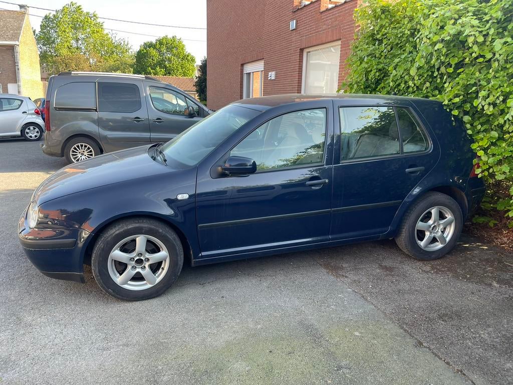Volkswagen Golf 4 2.0i 85kw 2002 Airco, Auto's, Blauw, Bedrijf, 5 deurs, Handgeschakeld