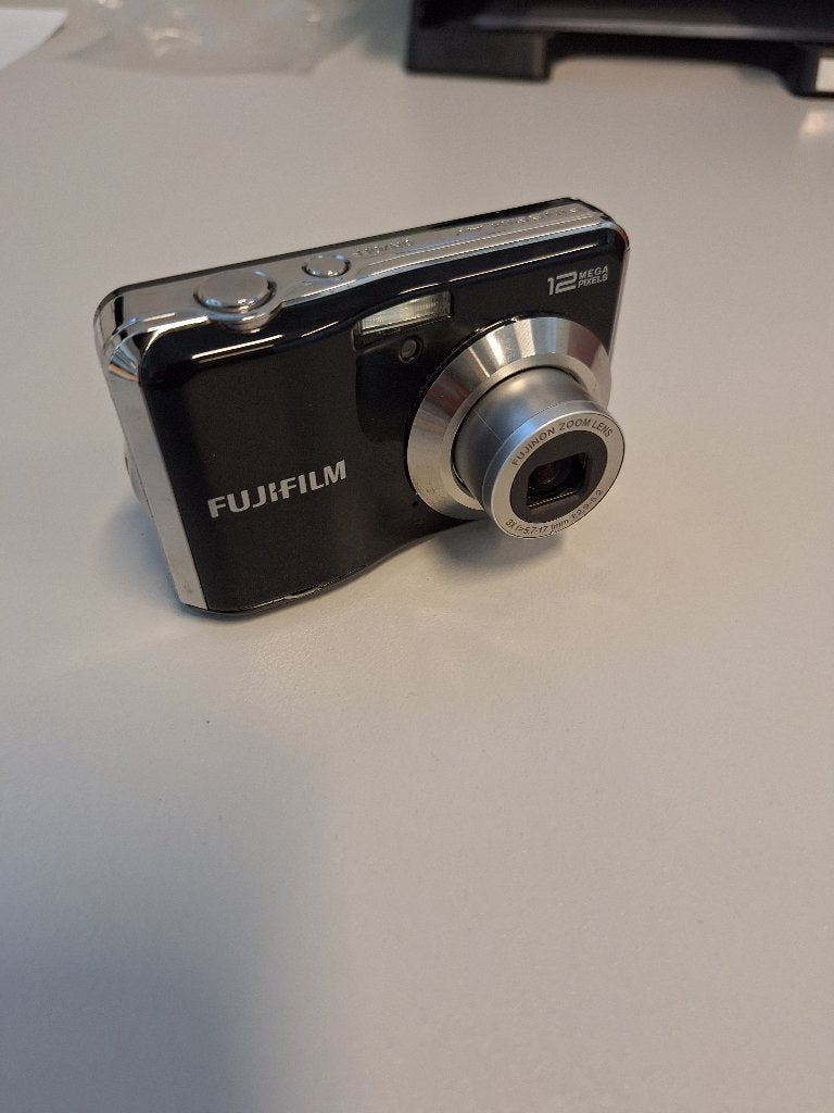 Digitale camera Fujifilm AV100, Audio, Tv en Foto, Fotocamera's Digitaal, Gebruikt, 12 megapixels, Ophalen of Verzenden, Fujifilm
