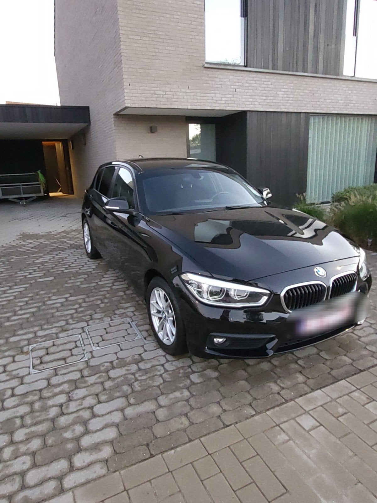 BMW 118i F20, Auto's, 100 kW, 116 g/km, Leder en Stof, Zwart