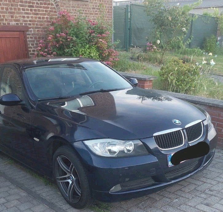 BMW 3-serie (E90) 318i Benzine - Automatische transmissie, Auto's, BMW, Automaat, Berline, Particulier, 3 Reeks