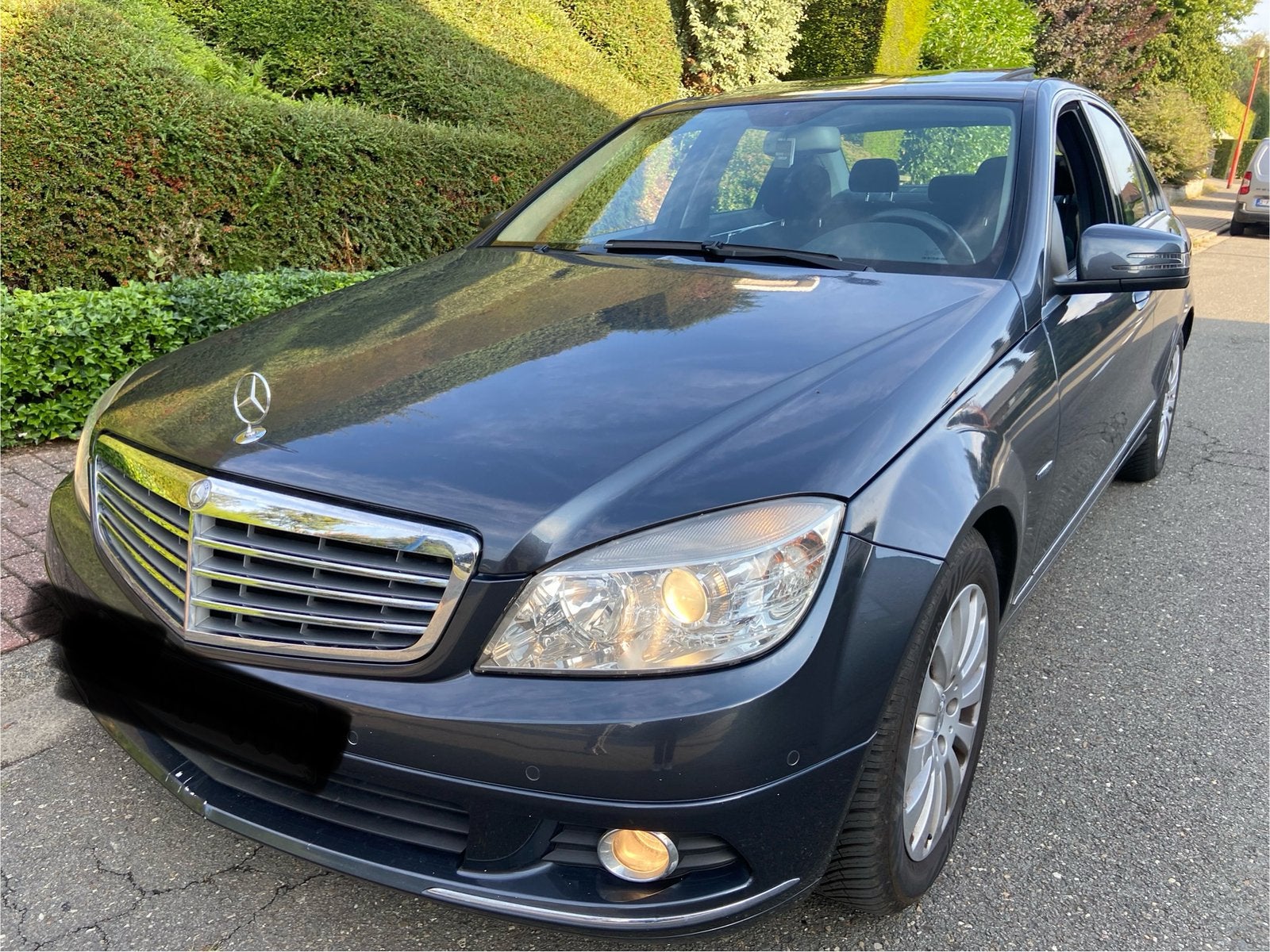 Mercedes c180 essence AUTOMATIQUE, Autos, Mercedes-Benz, Argent ou Gris, Entretenue par le concessionnaire, Noir, 5 portes