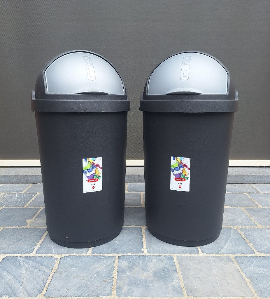 2 Curver vuilnisbakken 50 liter, Maison & Meubles, Accessoires pour la Maison | Poubelles, 40 litres ou plus, Enlèvement, Comme neuf