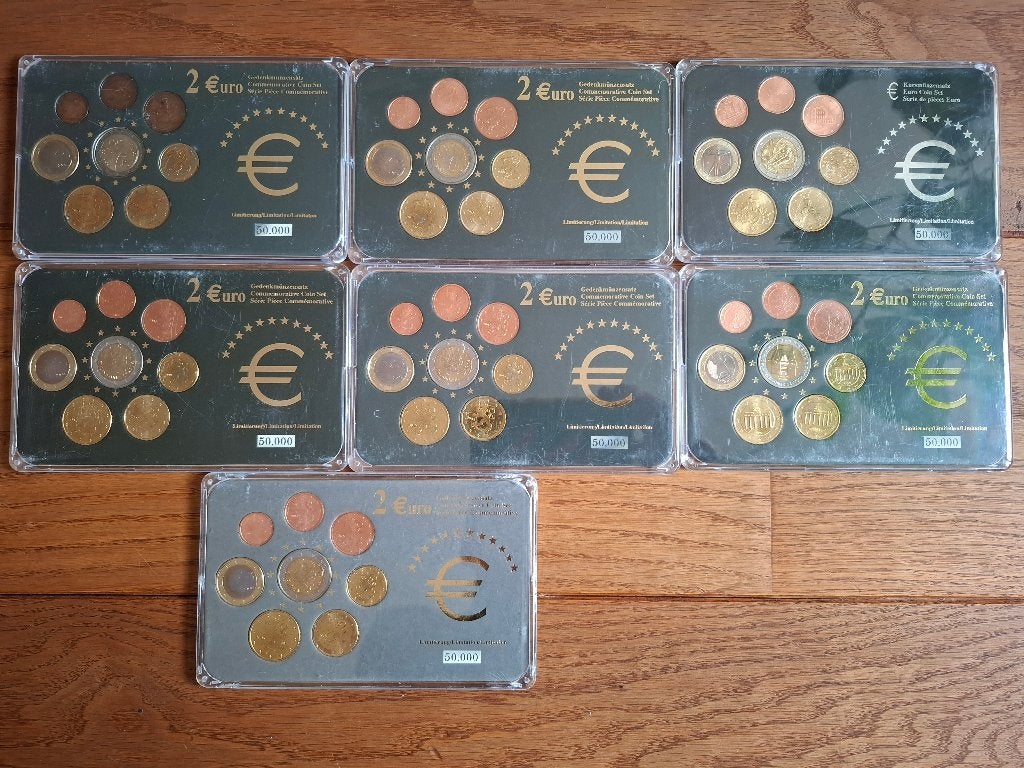 Sets euromunten met herdenkingsmunten uit diverse landen, Ophalen of Verzenden, Finland, Setje
