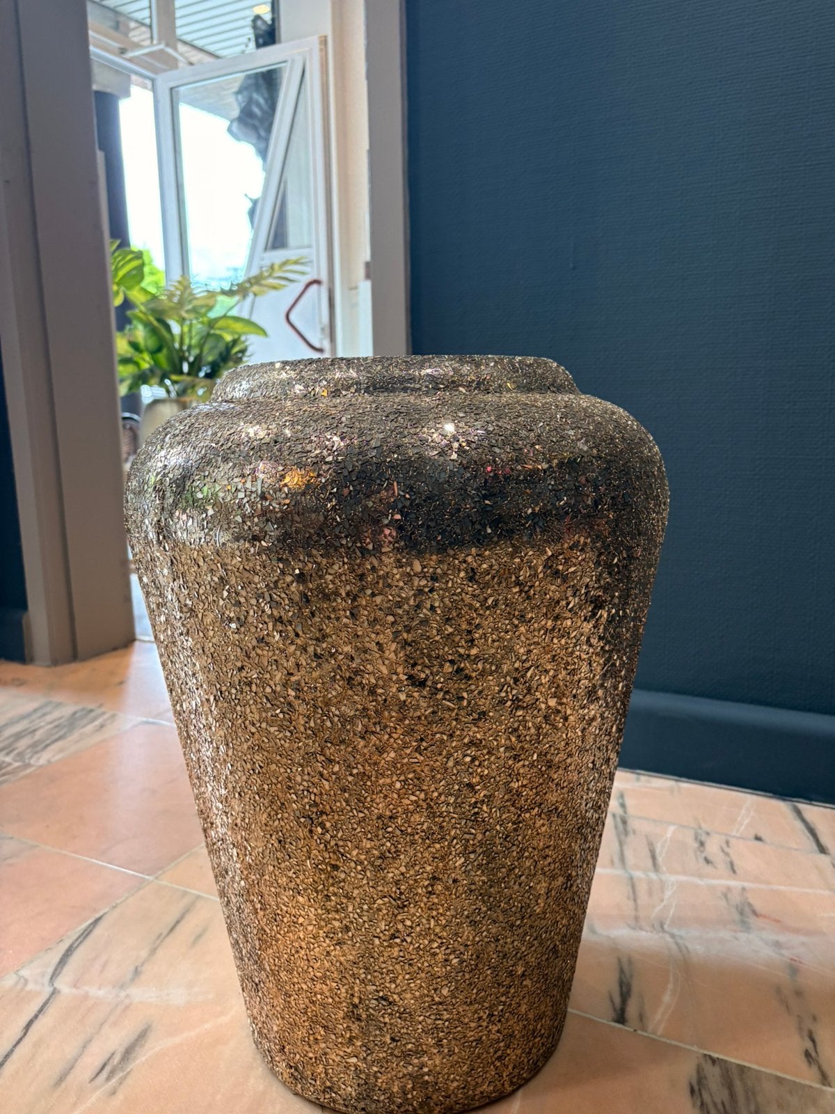 VASE DE SOL — Mosaïque dorée, 60 cm, Maison & Meubles, Accessoires pour la Maison | Vases, Neuf, Autres couleurs, 50 à 75 cm, Autres matériaux