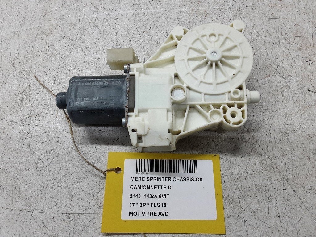 MOTOR RAAMMECHANIEK RECHTS VOOR Mercedes-Benz (A0068205542), Gebruikt, Mercedes-Benz, Dialog.mb@mercedes-benz.com, Voor
